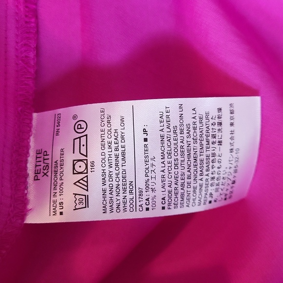 NWT Fushia BR Button Down - Picture 4 of 4